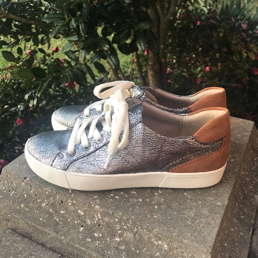 Naturalizer Metallic Crackle Morrison Sneakers - Picture 7 of 12